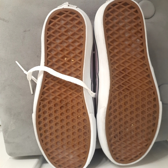 Vans - Picture 7 of 8